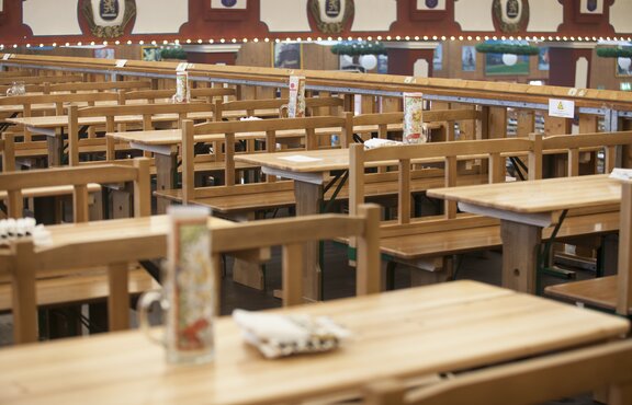 Sonderanfertigung der Garnituren für das Löwenbräu Festzelt auf dem Oktoberfest.