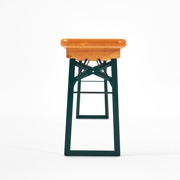 Front view of the classic beer bench focusing the green base frame