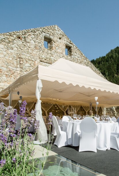 Big elegant folding tents ecru for parties and weddings with scalloped valance