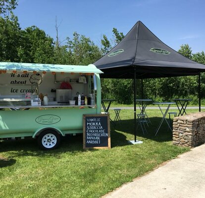 Folding gazebo for street food black 3x3 m customised with "Dingenen & Dergent" logo and canopy. Removable gazebo transportable by car and van excellent for catering sector. 