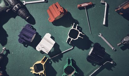 MASTERTENT spare parts in the colours red, blue, white, black and yellow