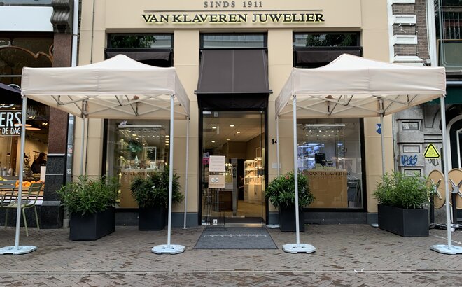 Gazebo pieghevole 2x2 m beige eleganti per area esterna gioielleria Van klaveren Juwelier