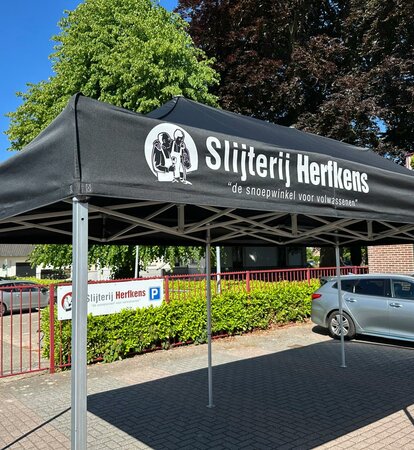 6x3 m black folding gazebo with Pirontex roof customised with Slijterij Herfkens logo, 2004 frame – Mastertent
