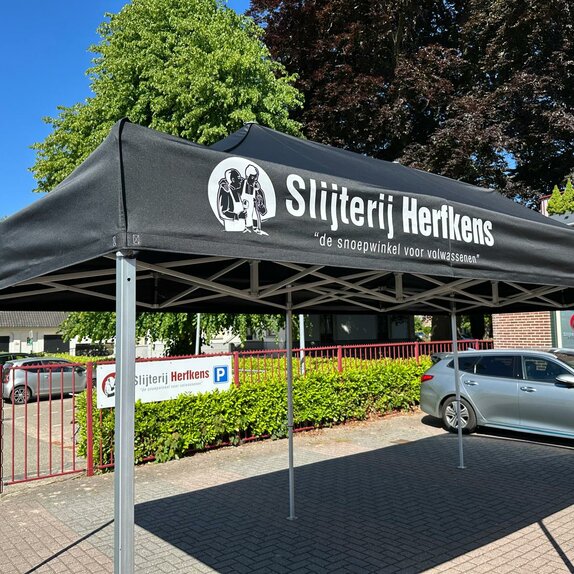6x3 m black folding gazebo with Pirontex roof customised with Slijterij Herfkens logo, 2004 frame – Mastertent