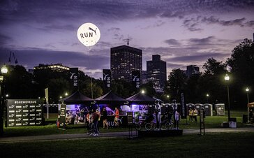 © promotionaltent used at the Puma 10K run for women in Boston during the sunset
