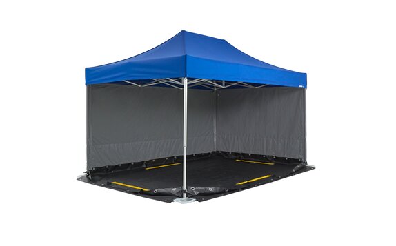 The red gazebo consists of 2 Rescue sidewalls and a black anti-slip floor. 