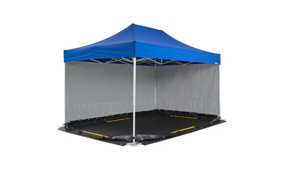 La carpa roja consta de 2 paredes laterales Rescue y un suelo antideslizante negro.