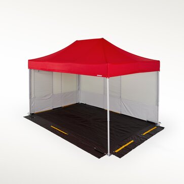 The red gazebo consists of 2 Rescue sidewalls and a black anti-slip floor. 
