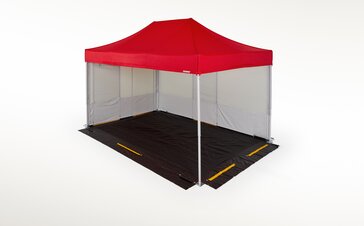 The red gazebo consists of 2 Rescue sidewalls and a black anti-slip floor. 