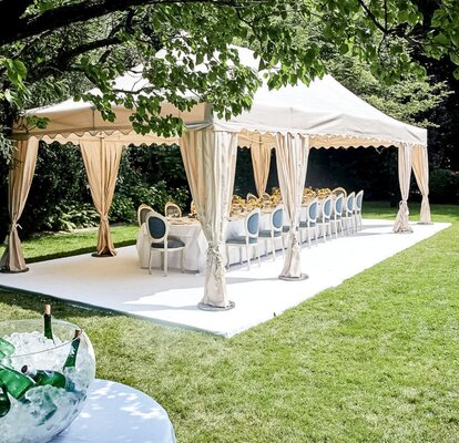 Custom-made wedding tent 