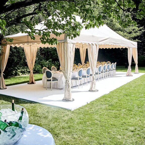 Custom-made wedding tent 